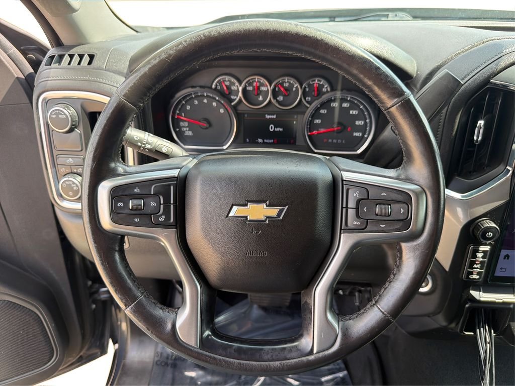 Used 2020 Shadow Gray Metallic Chevrolet LT image 17