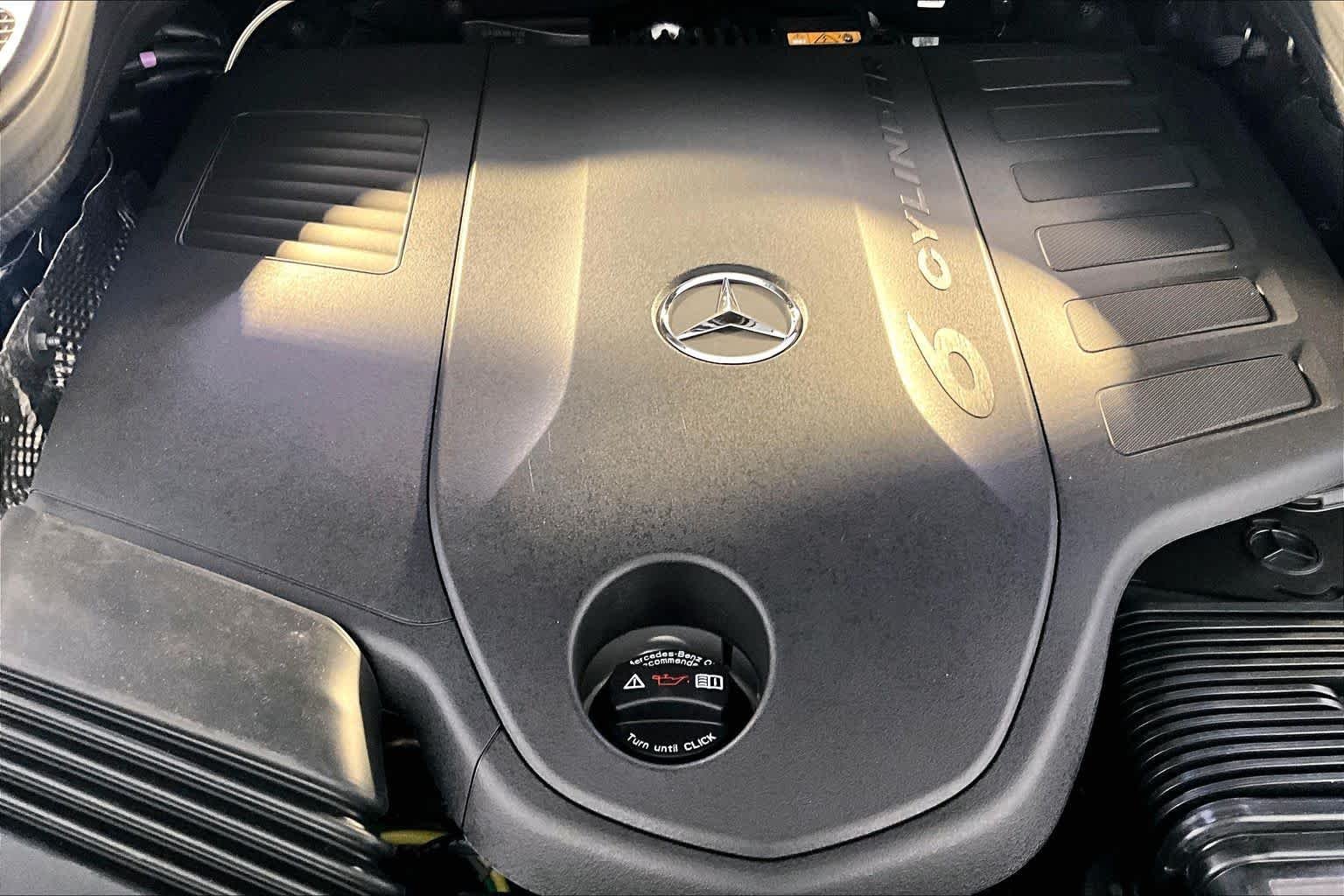 New 2026 Selenite Grey Metallic Mercedes-Benz GLS 450 image 15