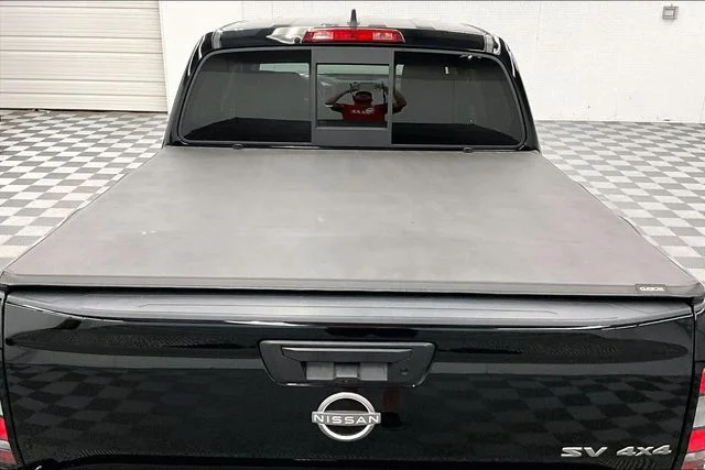 Used 2022 Super Black Nissan SV image 33