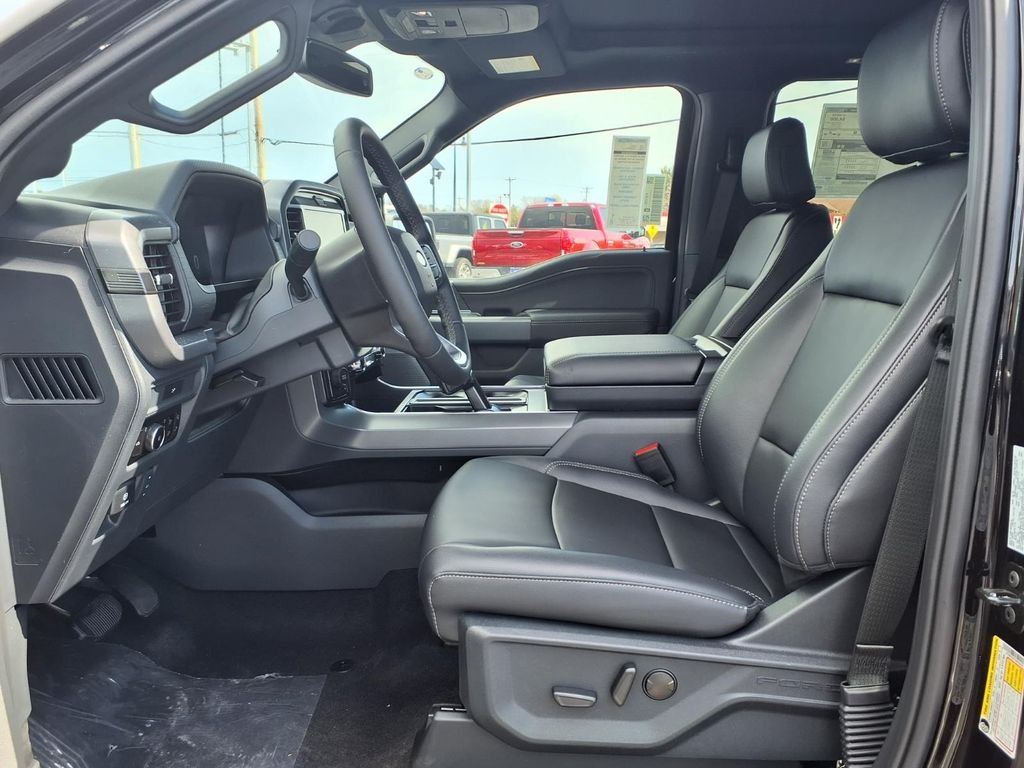 New 2026 Agate Black Metallic Ford XLT image 9