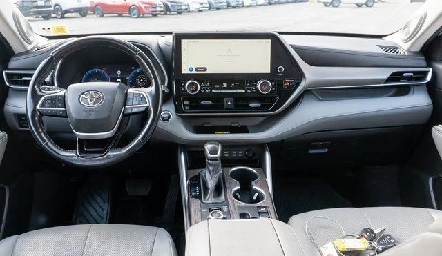Used 2023 Beige Toyota Limited image 17