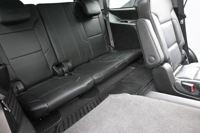 Used 2020 Black GMC SLT image 27