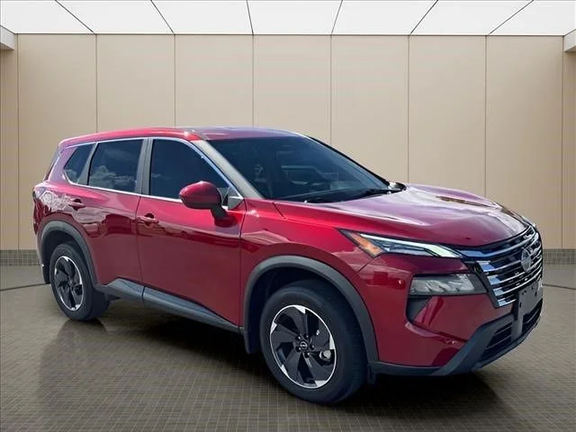 Used 2025 Red Nissan SV image 2