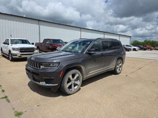 Used 2022 Baltic Gray Metallic Clearcoat Jeep Limited image 3