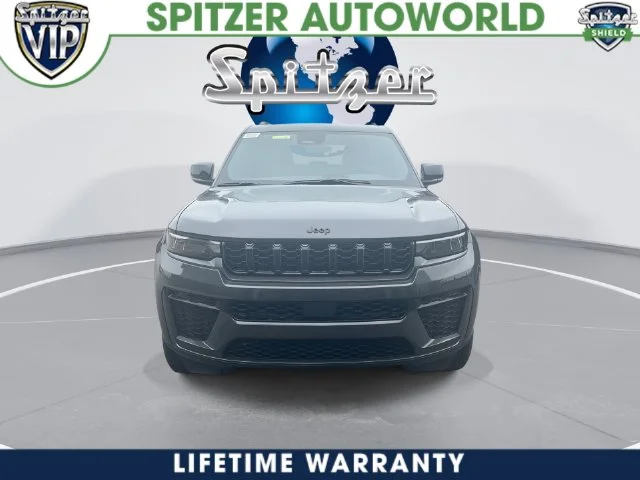 New 2026 Baltic Gray Metallic Clear-Coat Exterior Paint Jeep Laredo Altitude image 4