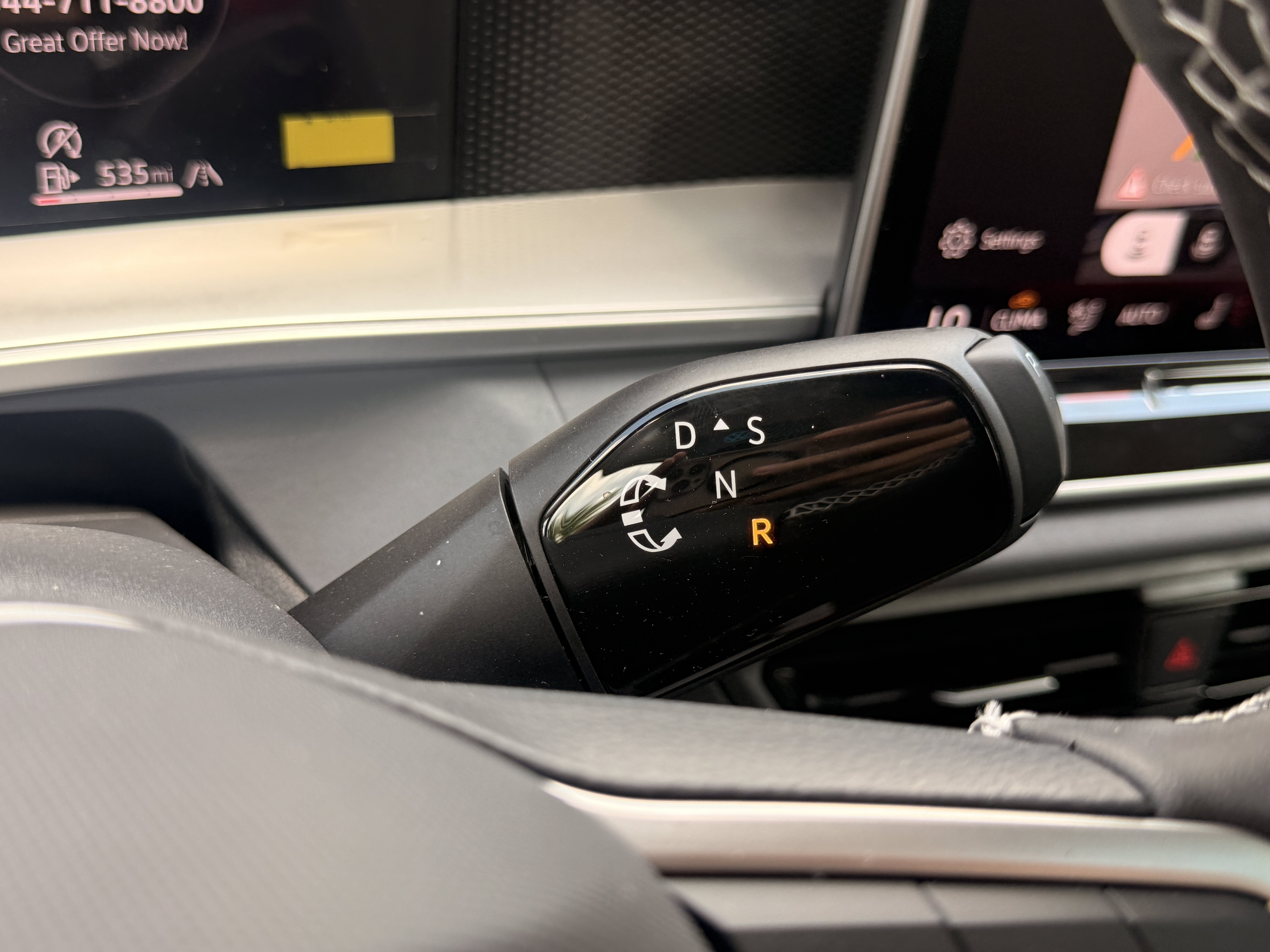 New 2026 Deep Black Pearl Volkswagen SE image 31