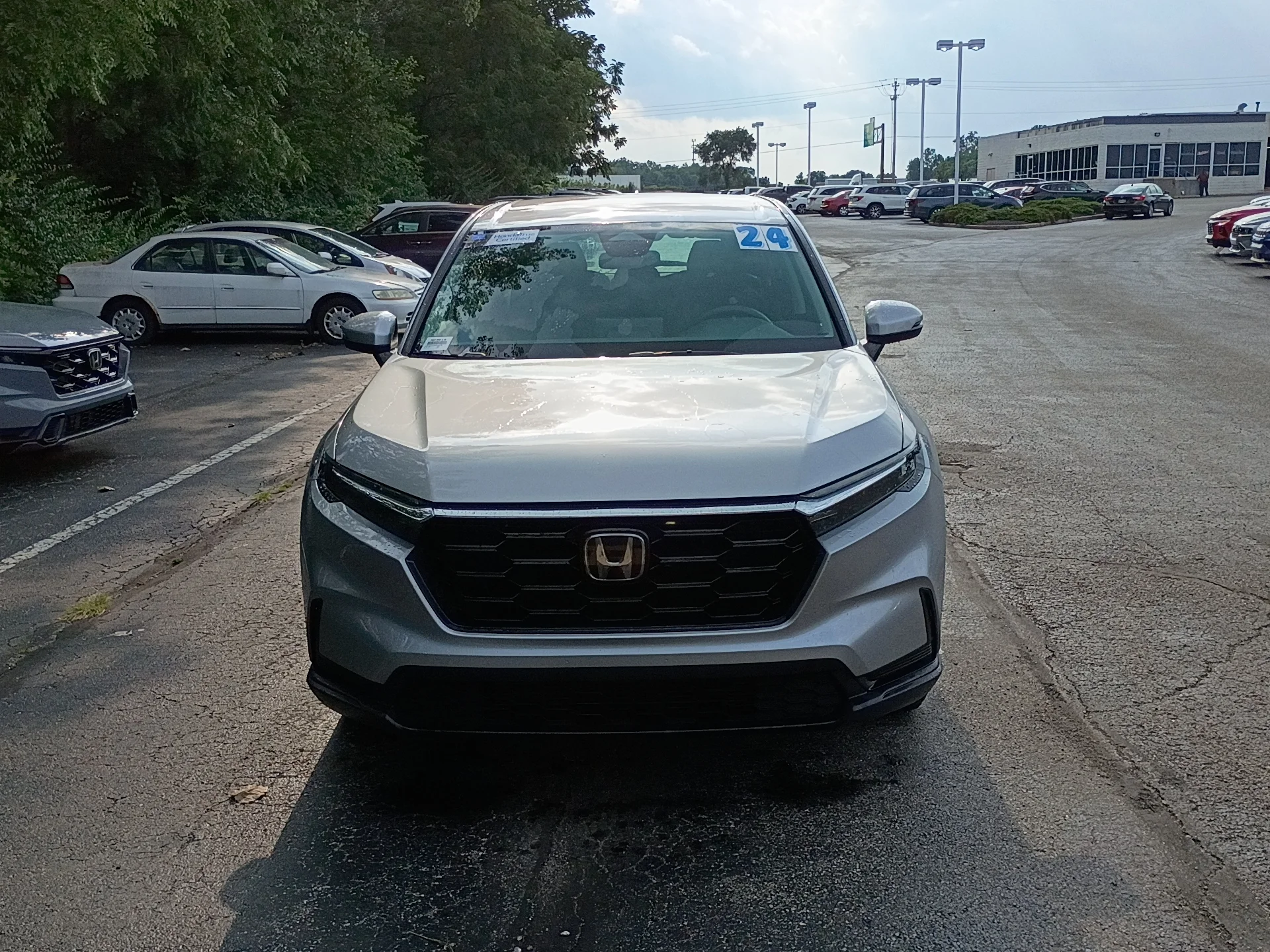 Certified Used 2024 Lunar Silver Metallic Honda LX image 8