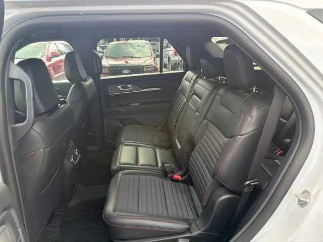 New 2026 Space White Metallic Ford ST-Line image 52