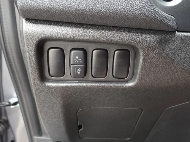 Used 2024 Gray Mitsubishi 2.0 ES image 26