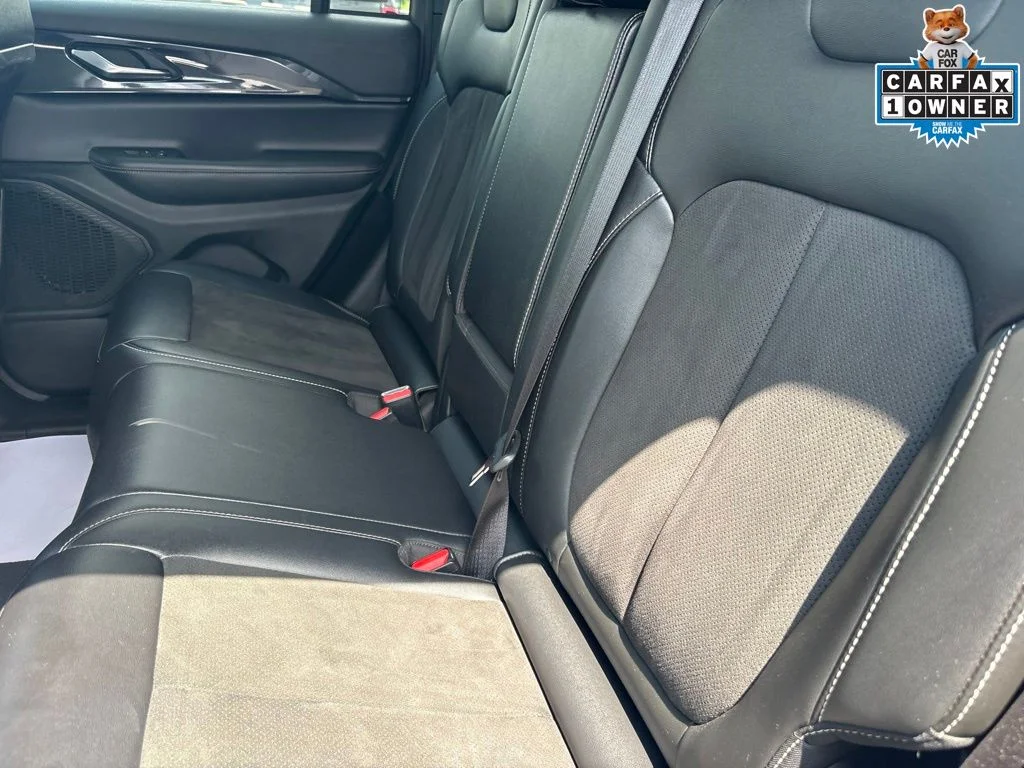 Used 2023 Black Jeep Altitude X image 30