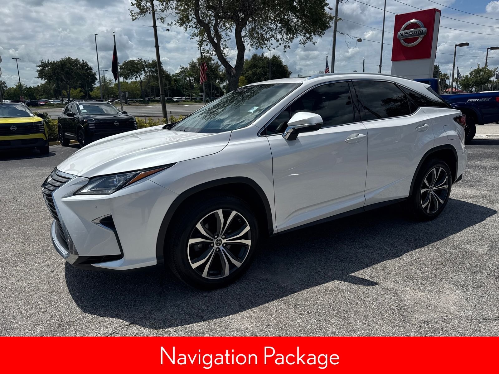 Used 2019 White Lexus 350 image 3