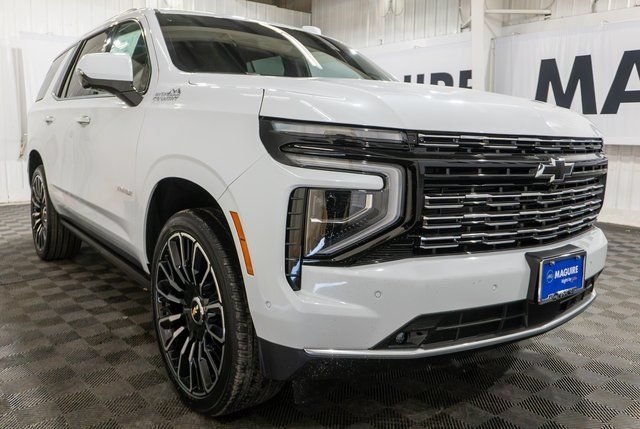 New 2026 Polar White Tricoat Chevrolet High Country image 5