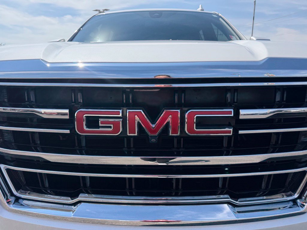 Used 2022 WHITE FROST TRICOAT GMC SLT image 7