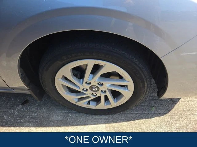 Used 2024 Silver Subaru Base image 3