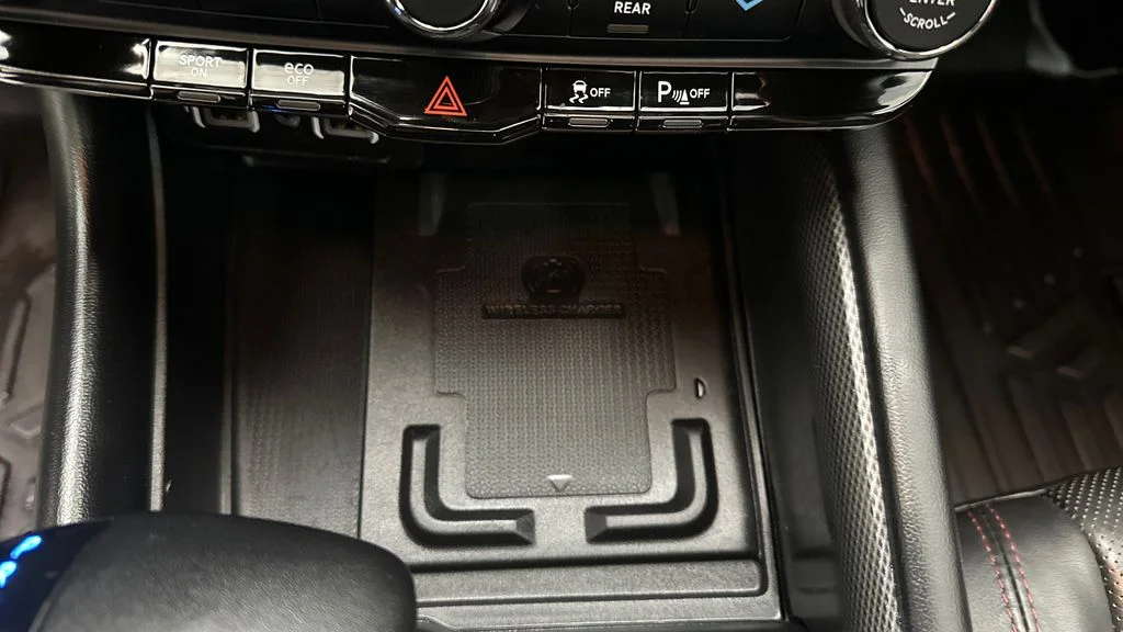 Used 2022 White Dodge R/T image 35