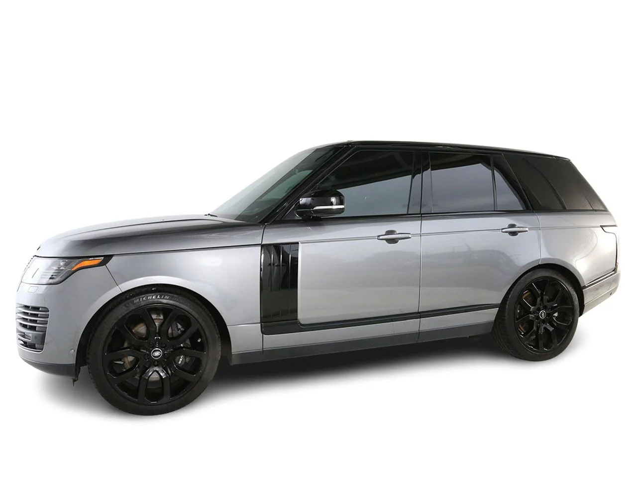 Used 2020 Gray Land Rover HSE image 4