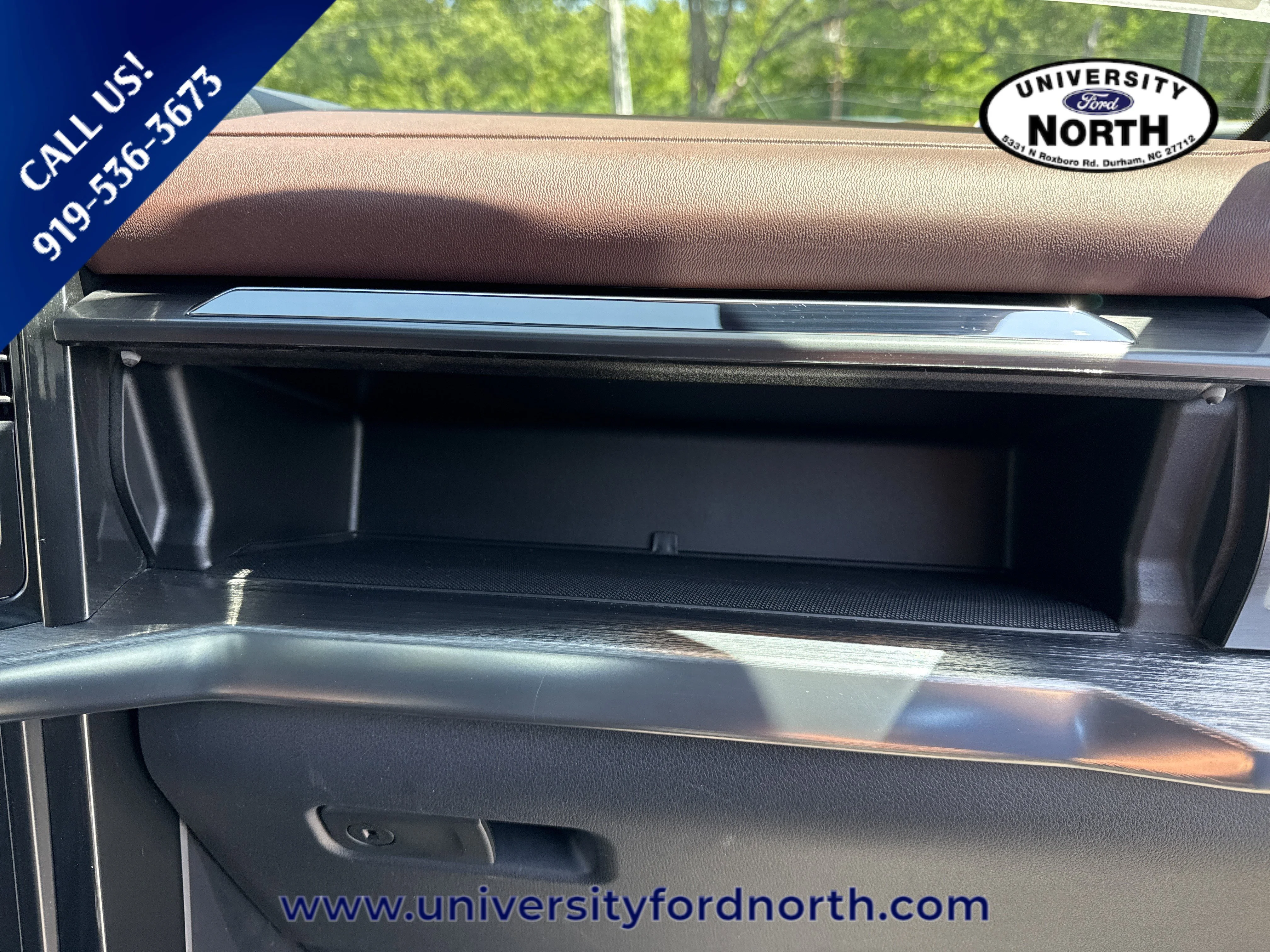Used 2022 Agate Black Metallic Ford LARIAT image 50