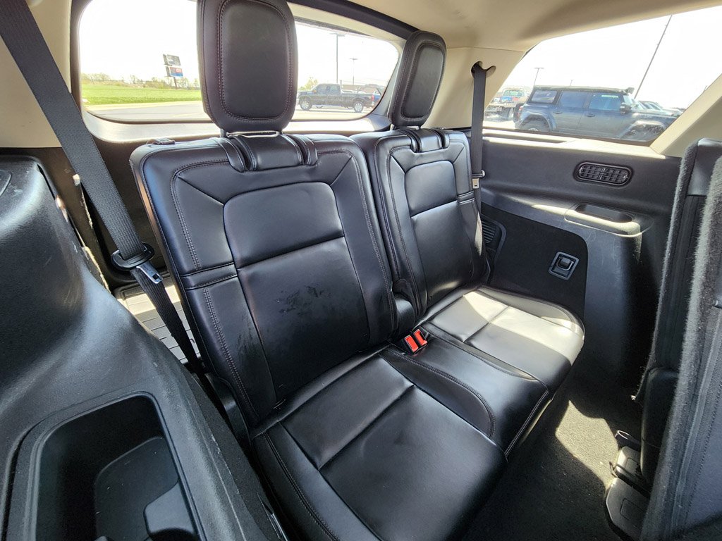 Used 2020 Infinite Black Metallic Lincoln Reserve image 20