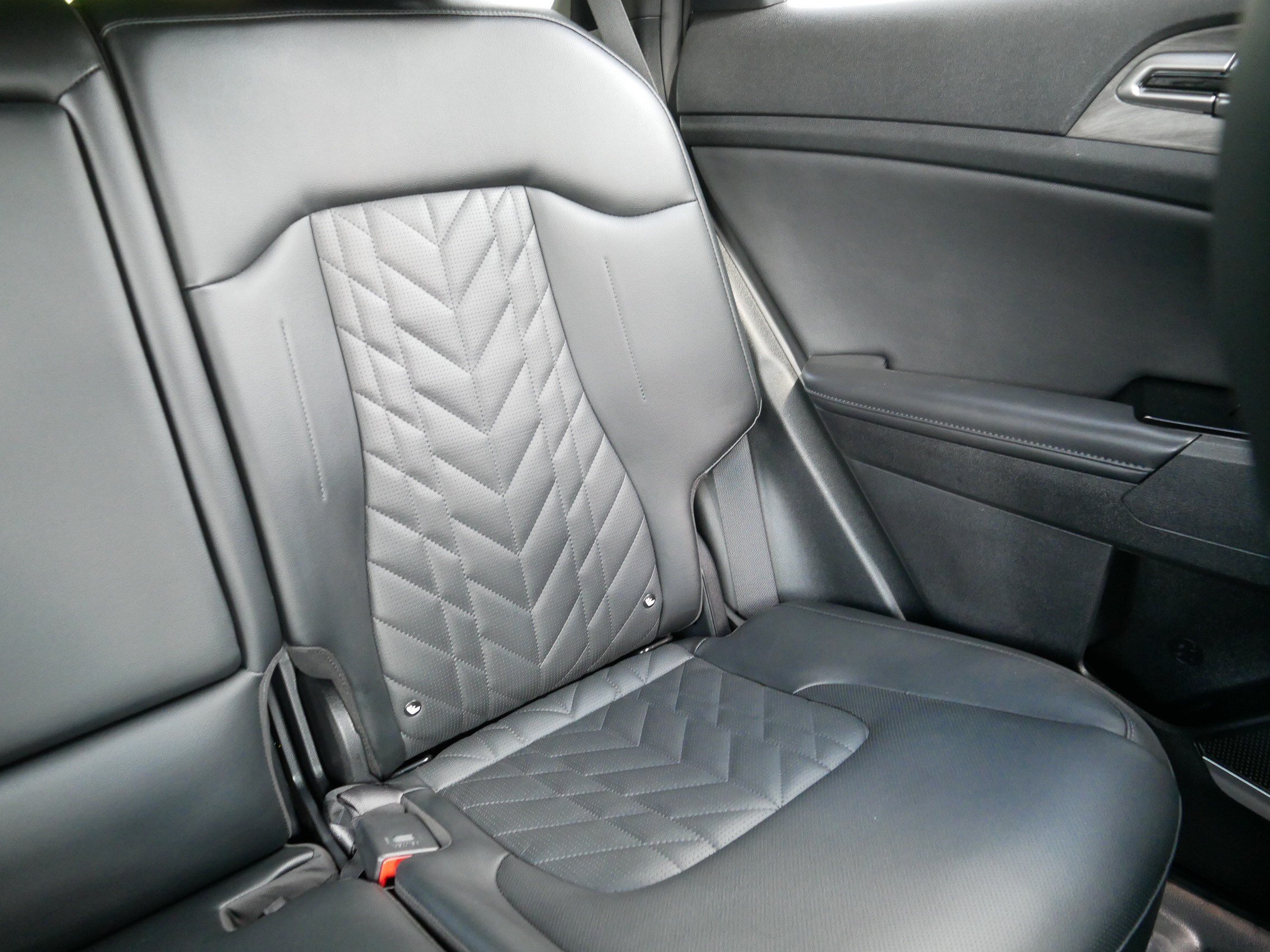 Used 2023 Wolf Gray Kia X-Line image 14