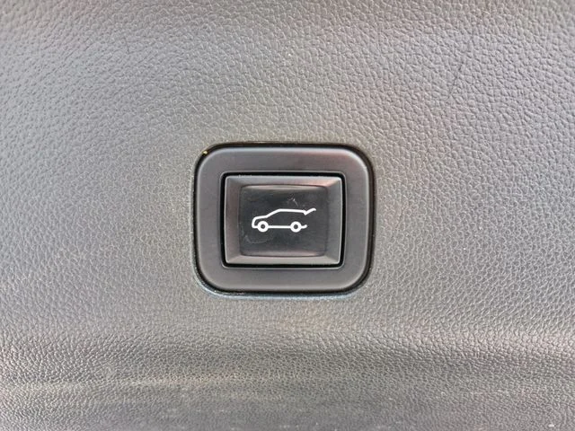 Certified Used 2022 Gray GMC SLT image 31