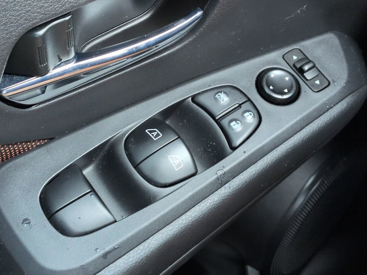 Used 2022 Boulder Gray Pearl Nissan SR image 21