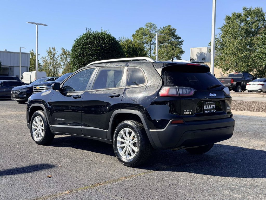 Used 2020 Black Jeep Latitude image 4