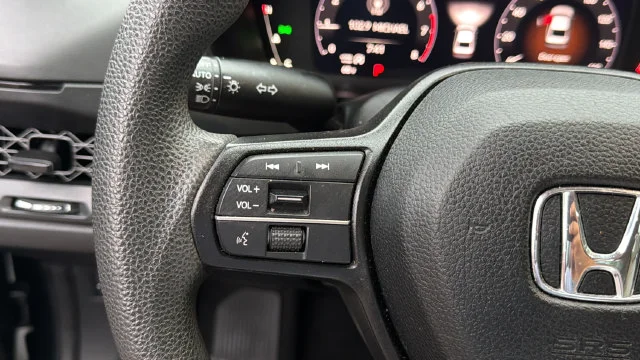Used 2023 Gray Honda LX image 22