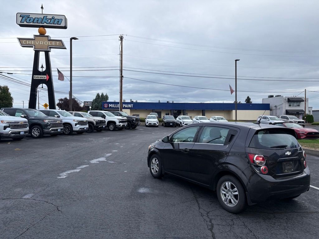 Used 2013 Mocha Bronze Metallic Chevrolet LT image 3