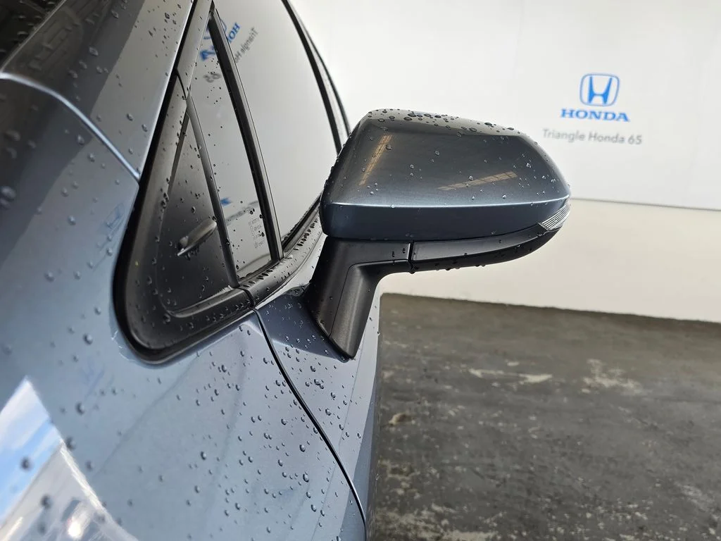 Used 2022  Toyota SE image 32