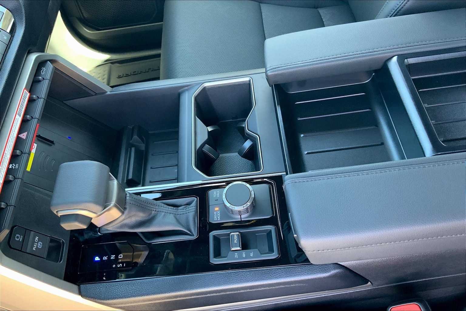 2025 Toyota Tundra SR5 - Photo 6