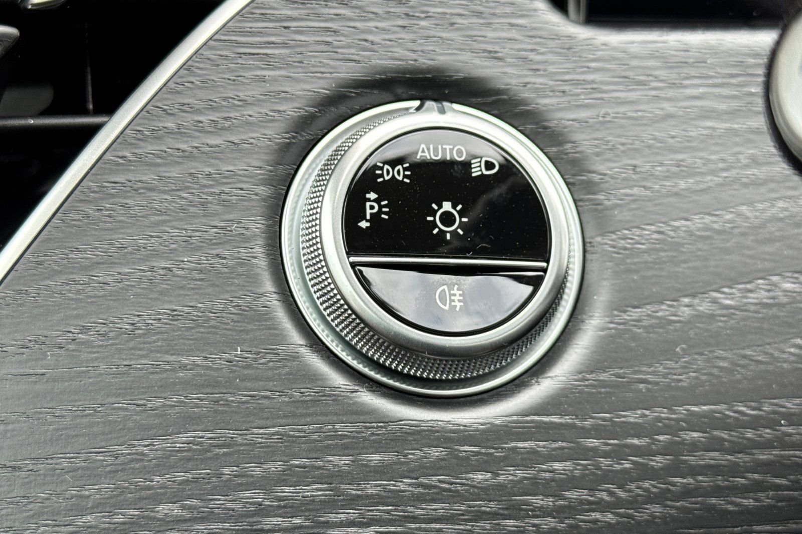 New 2026 Polar White Mercedes-Benz E 350 image 29