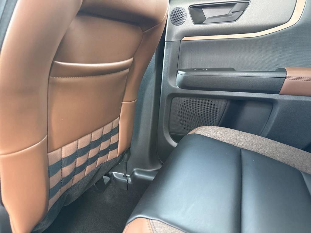 New 2025 Velocity Blue Metallic Ford Outer Banks® image 43