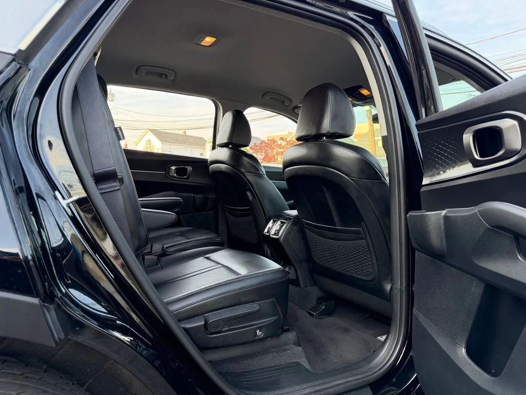 Used 2024 Black Kia X-Line EX image 11