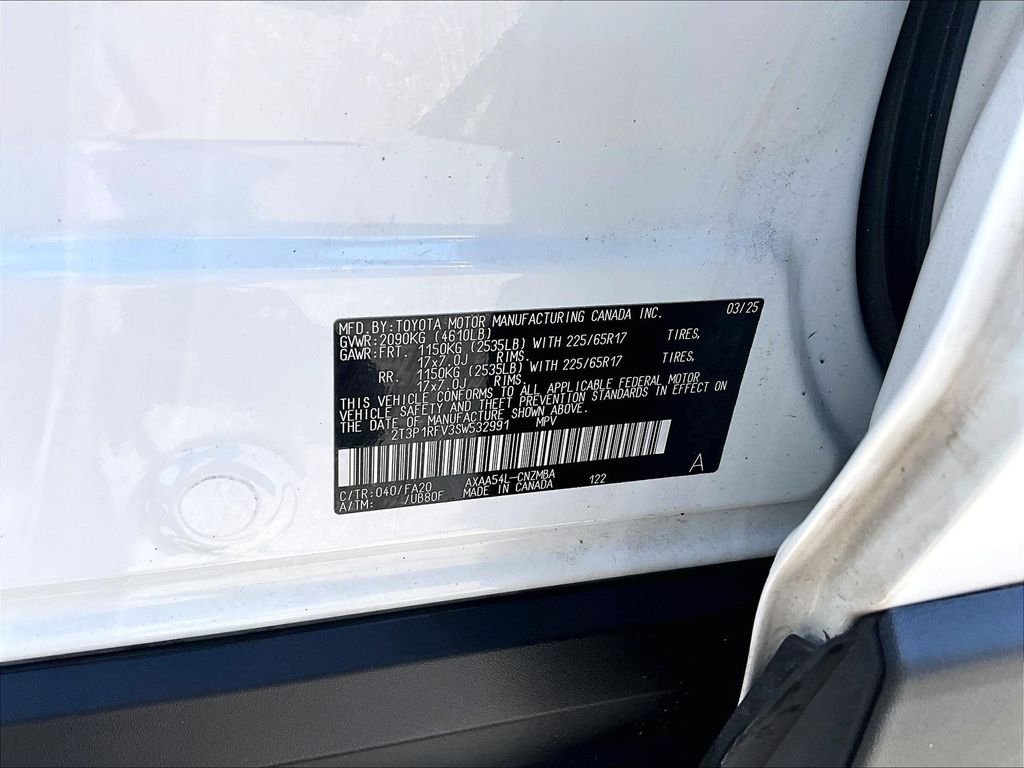Used 2025 White Toyota XLE image 36