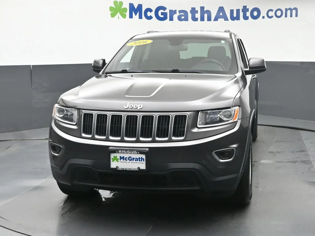 Used 2016 Gray Jeep Laredo image 21