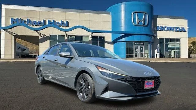 2023 Hyundai Elantra 1.6 HEV Blue's photo