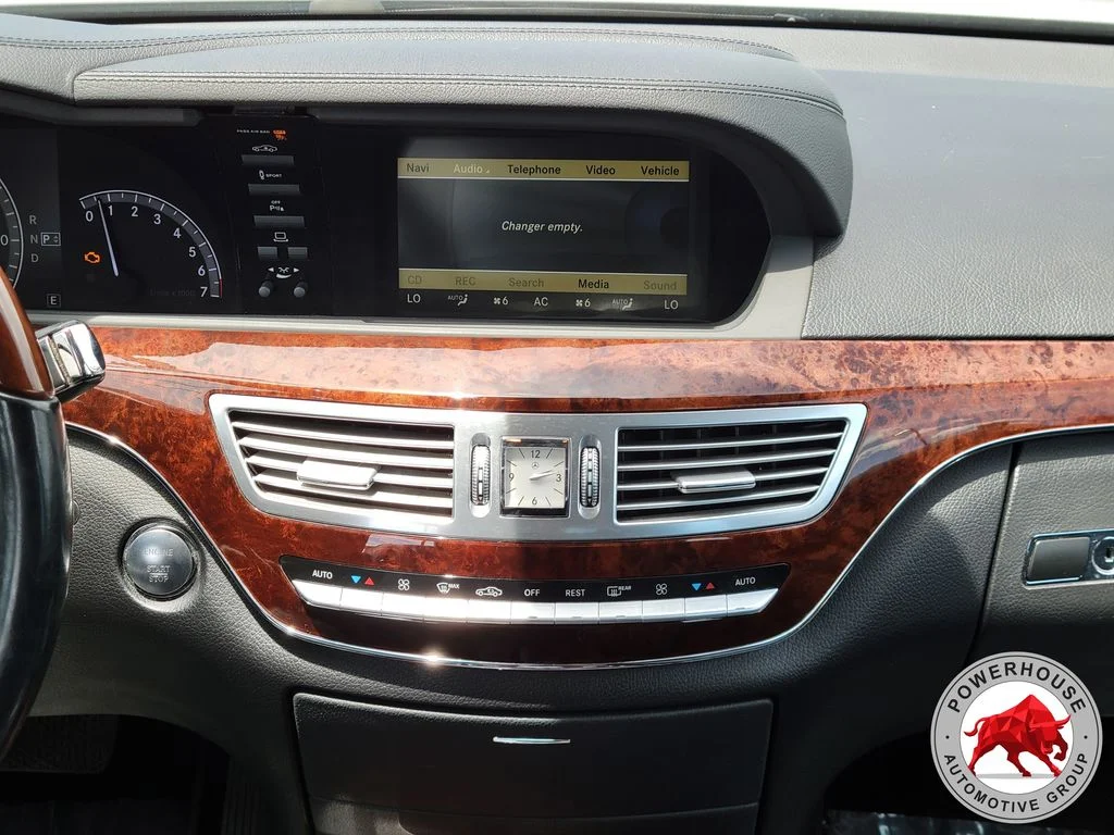 Used 2011 White Mercedes-Benz S 550 image 20