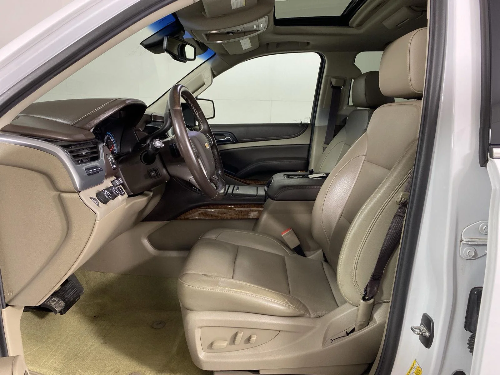 Used 2018 Summit White Chevrolet Premier image 13
