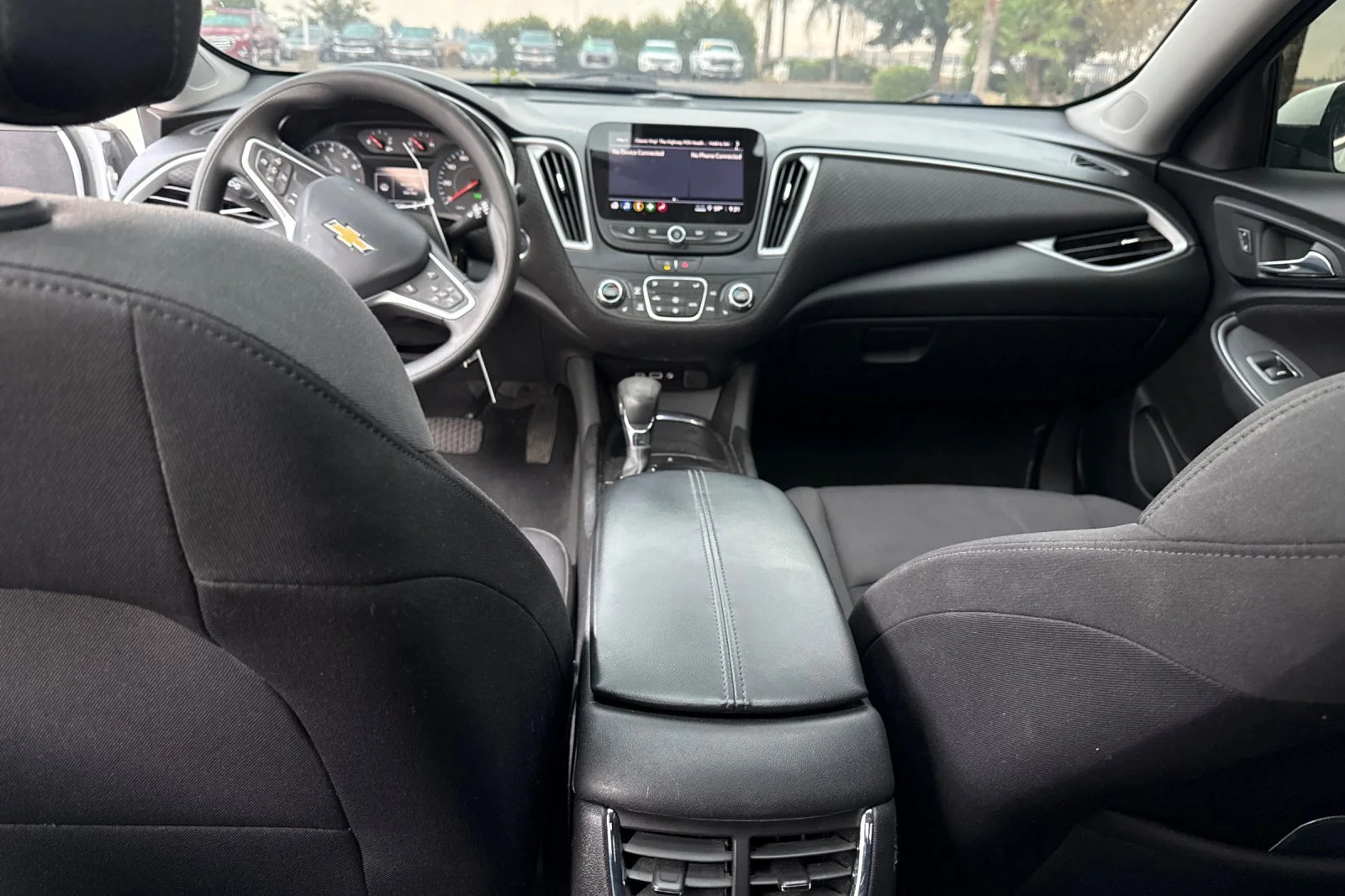Used 2023 SUMMIT WHITE Chevrolet LT image 10