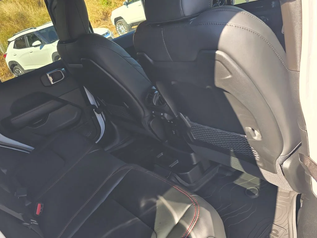 New 2027 White Jeep Rubicon X image 27