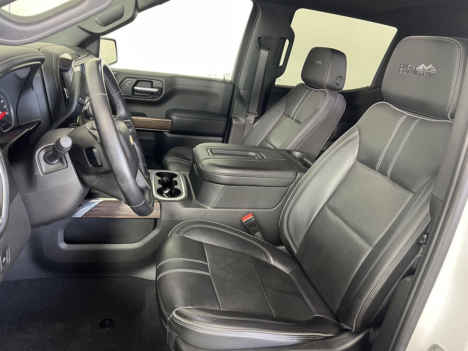 Used 2021 Pearl Chevrolet High Country image 4