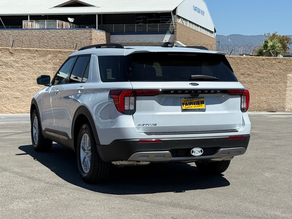 New 2026 Space White Metallic Ford Active image 4