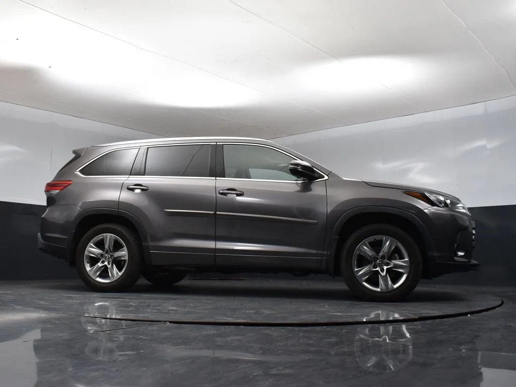 Certified Used 2019 Gray Toyota Limited image 12