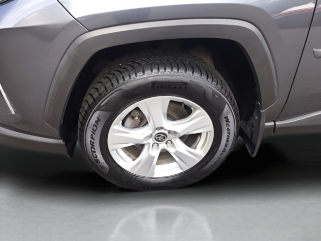 Used 2021 Gray Toyota XLE image 21