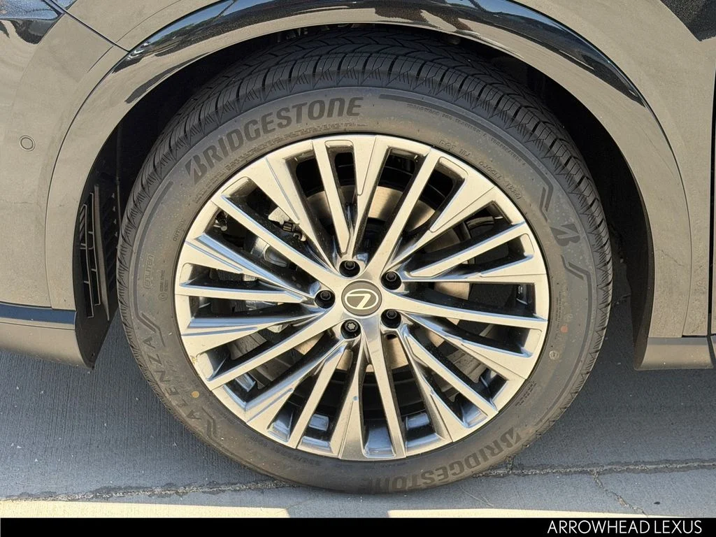 New 2026 Black Lexus 450h+ Luxury image 10