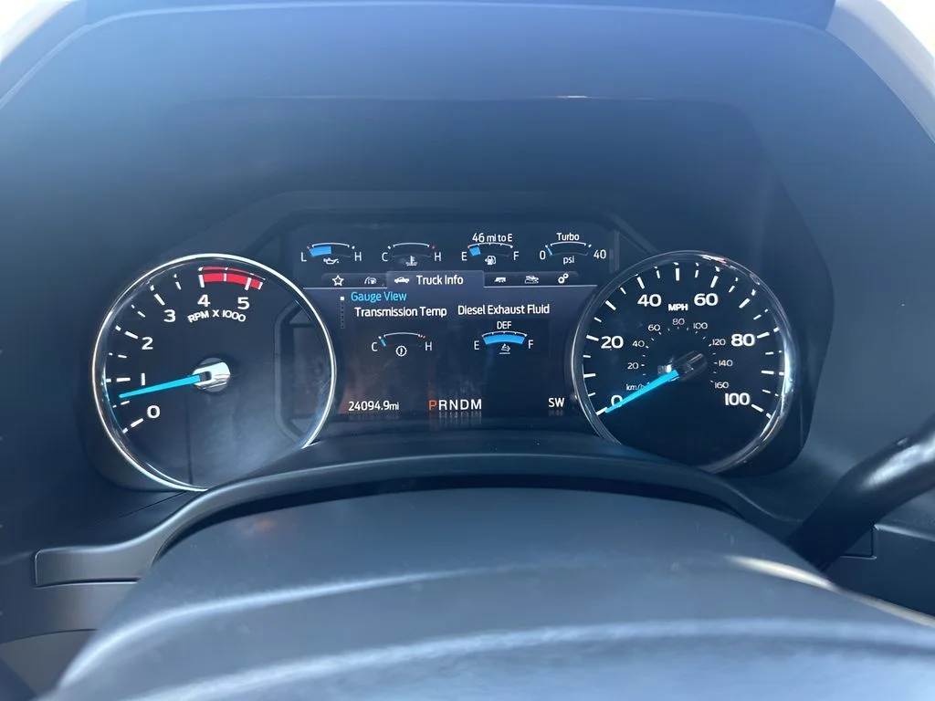 Used 2022 White Ford Lariat image 21
