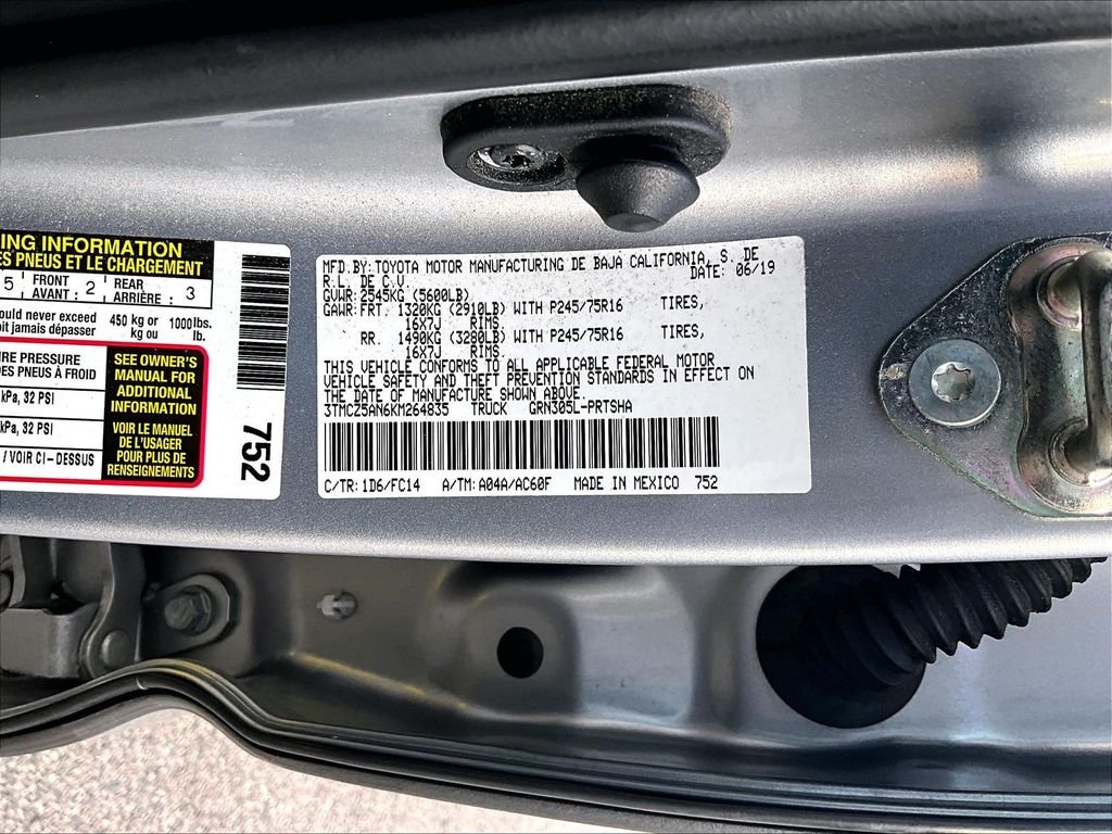 Used 2019 Silver Toyota SR5 image 9