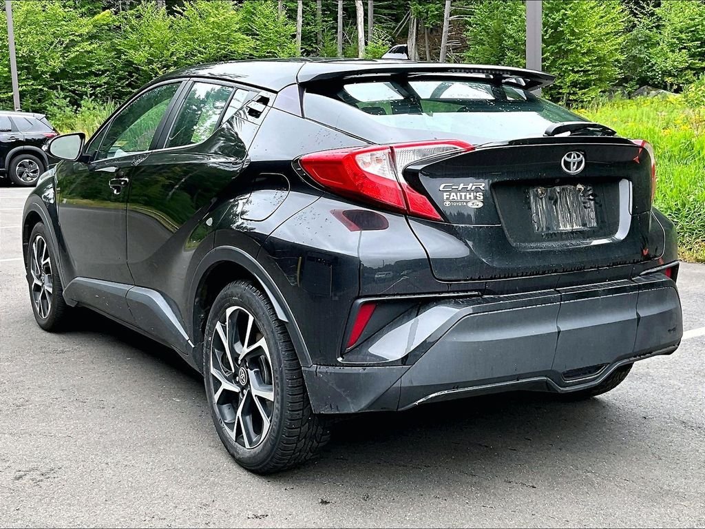 Used 2020 Black Toyota XLE image 6