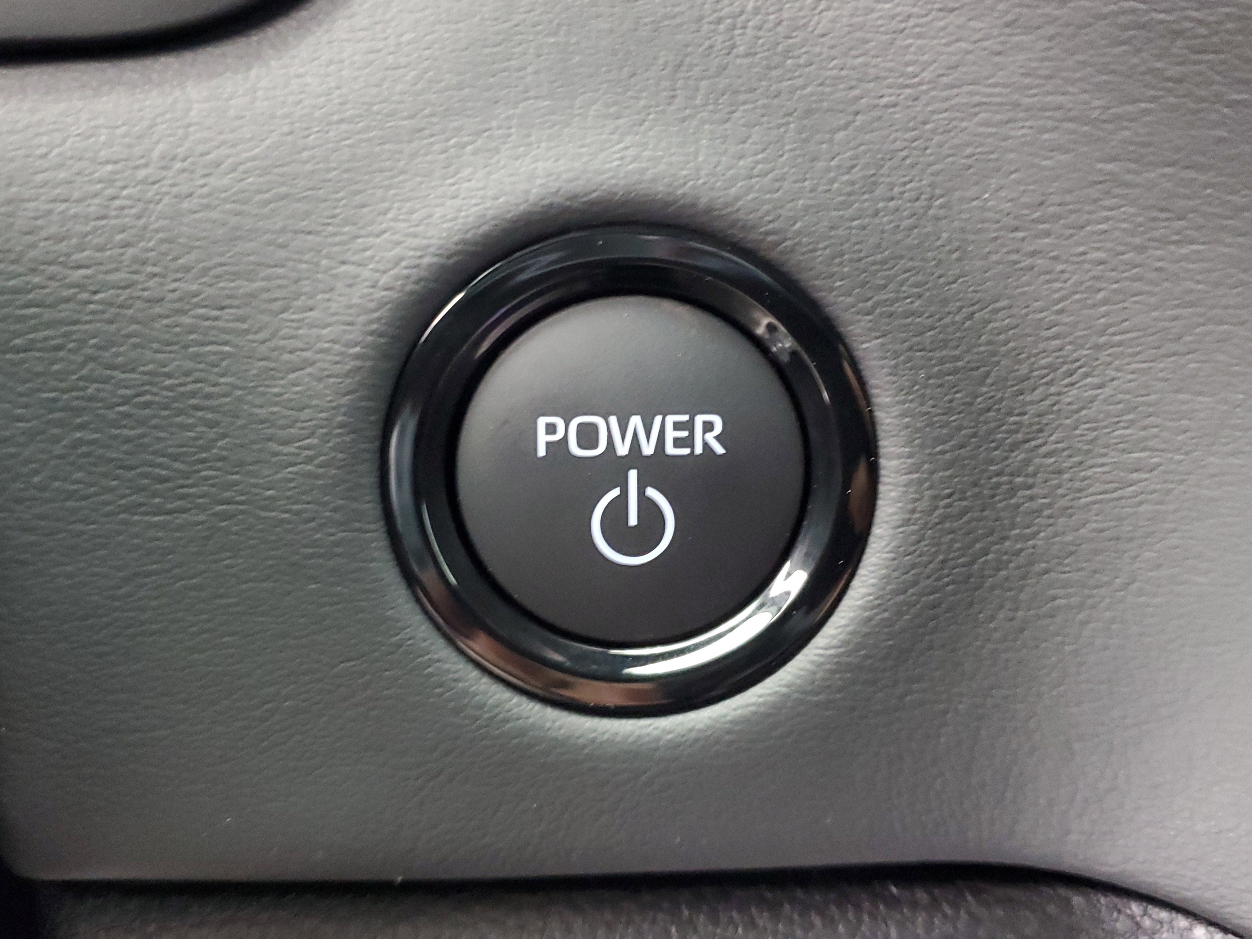 New 2026 Wind Chill Pearl <sup>1</sup> Toyota  Platinum image 30