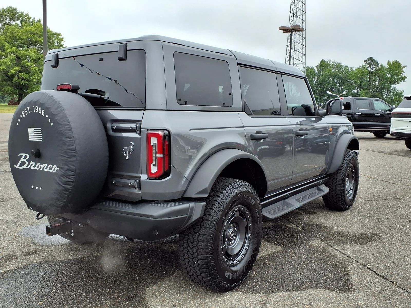 Used 2025 Carbonized Gray Metallic Ford Badlands image 2